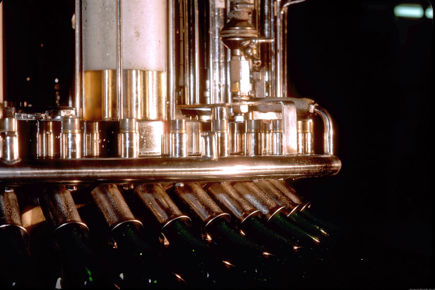 Machine à doser - Photo Huyghens-Danrigal ©Comité Champagne